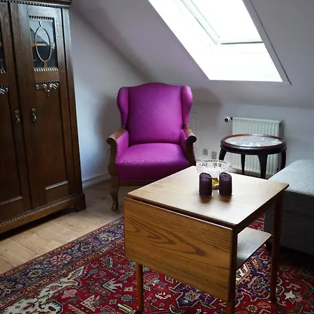 Homely 2 Close To Center Apartment *